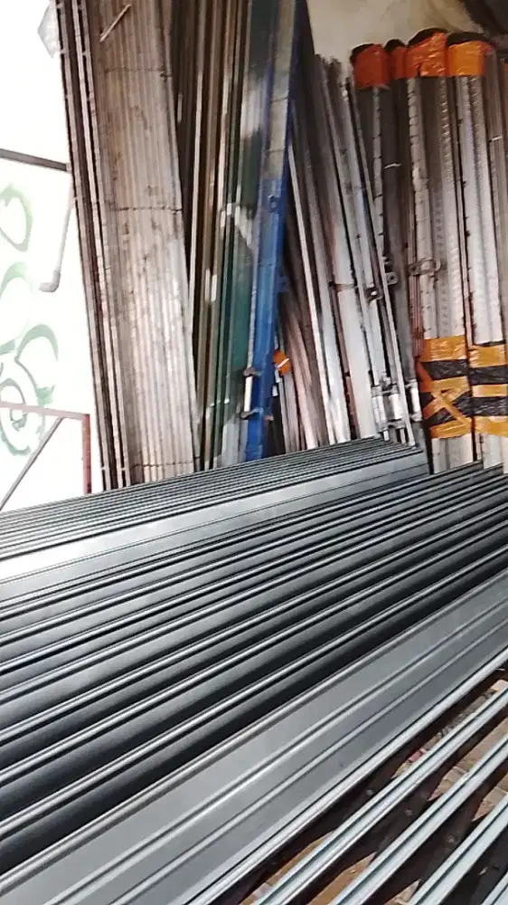 Rolling door folding gate