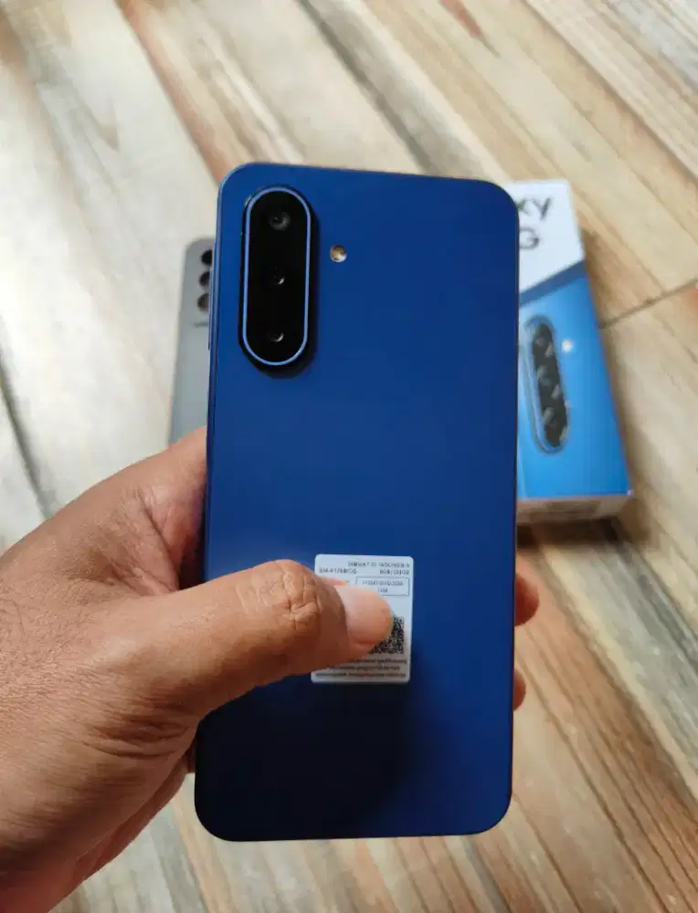 Samsung a17 5G  8/256gb garansi april 2027