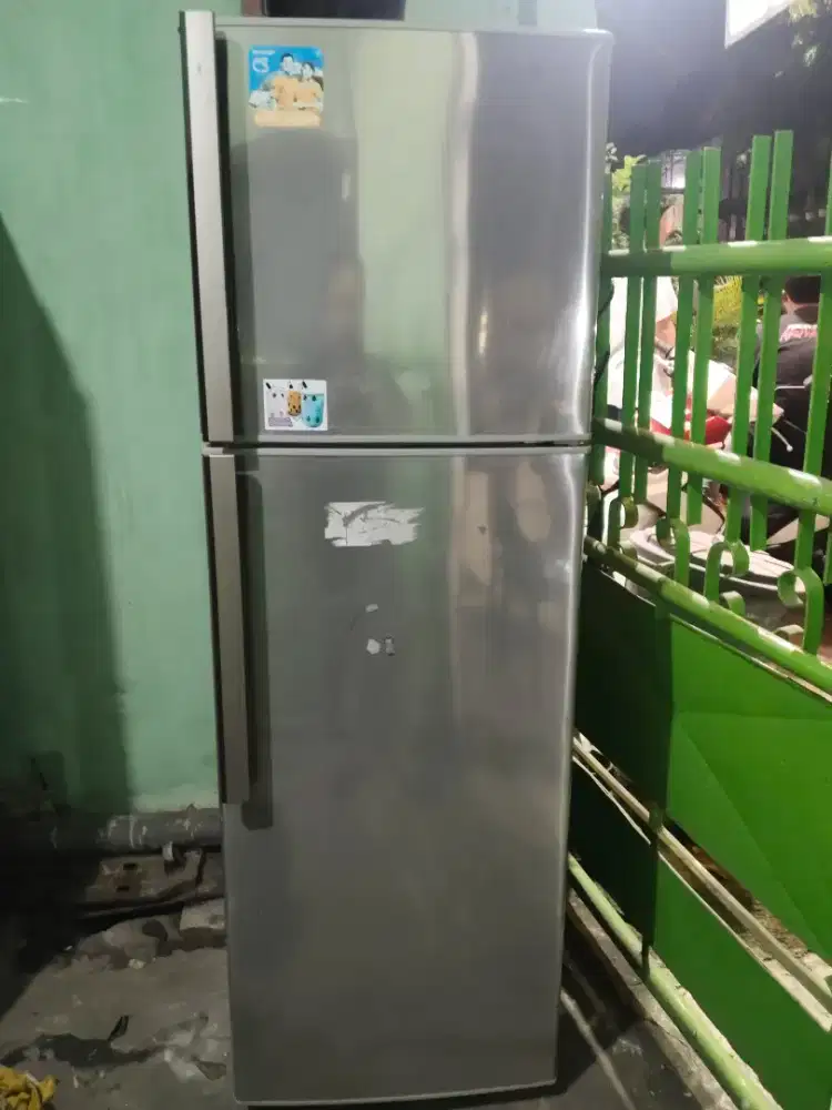 Kulkas sharp 2 pintu normal dingin beku siap paksi