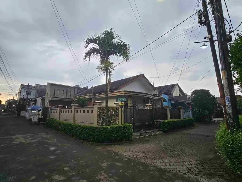 Rumah secondary ciputat siap huni