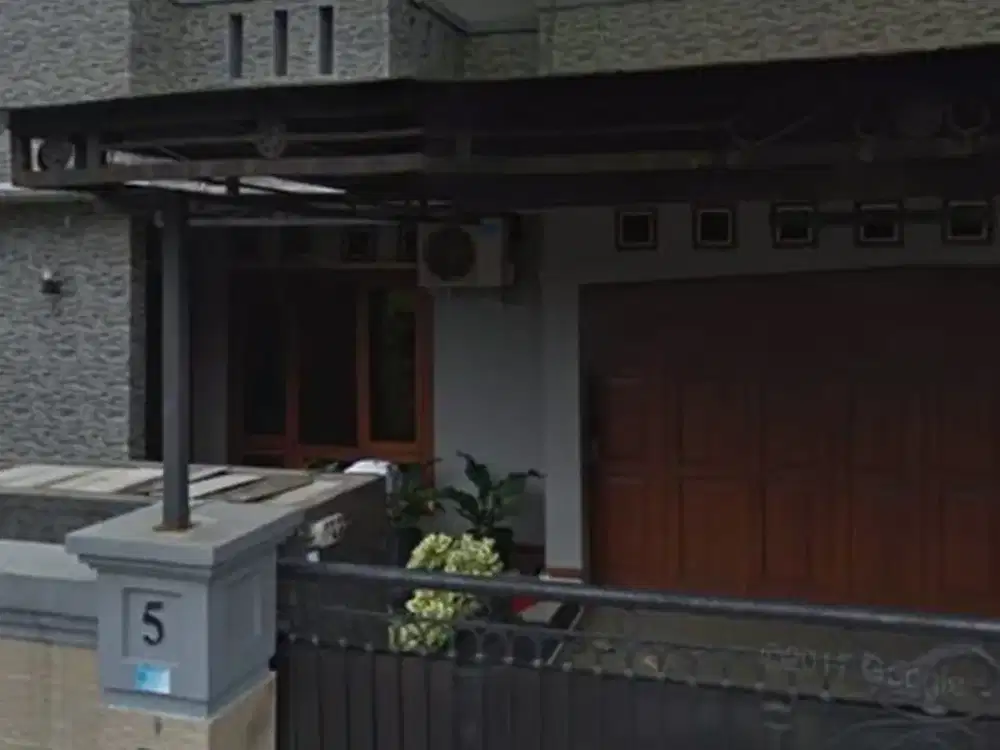 Rumah Mewah Pusat Kota Regol Bandung - 256m2 SHM, Siap Huni!