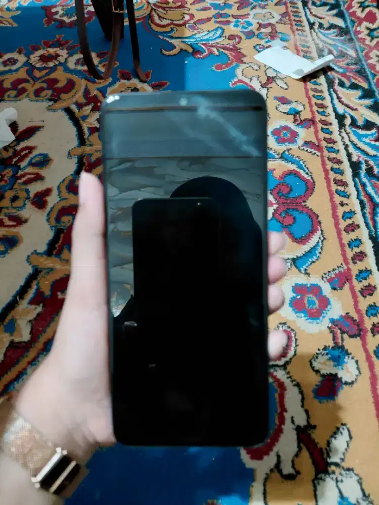 sharp aquos v7plus 8/128