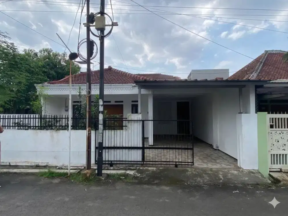 Jual Cepat Rumah Strategis di Regol Bandung - LT 140m SHM, Siap Huni