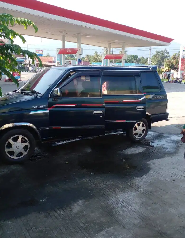 Dijual Mobil Isuzu Panther
