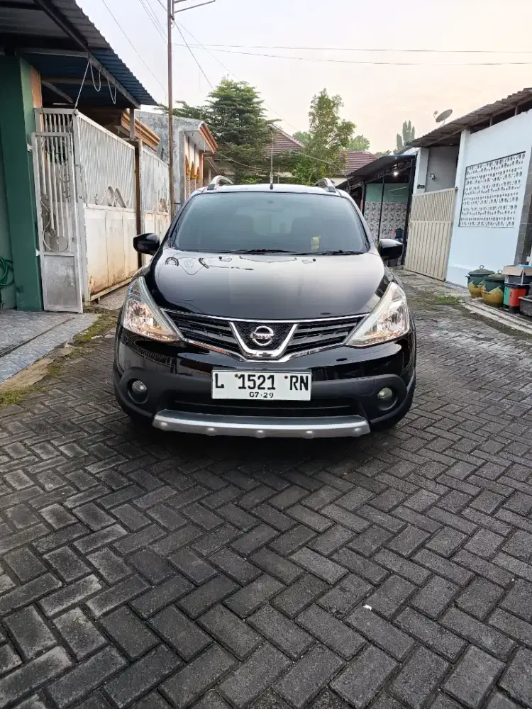 Nissan Livina x gear 2 baris