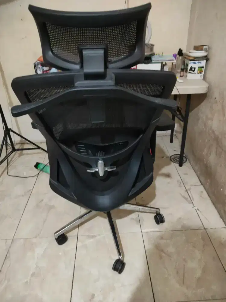 Kursi gaming atau kursi kantor