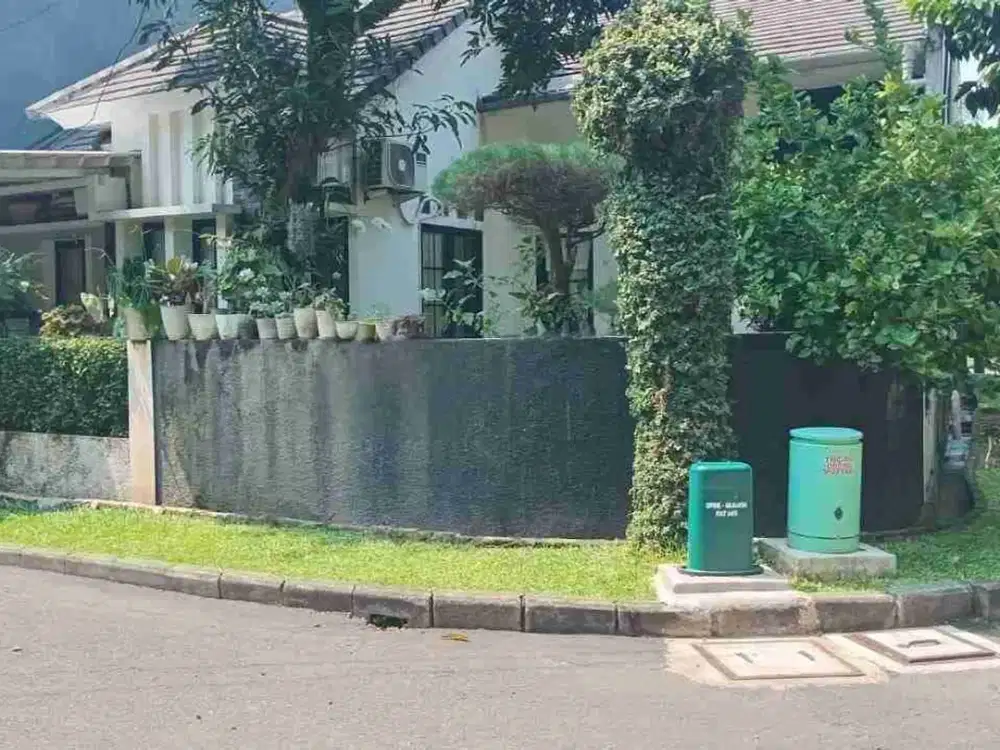 Dijual Rumah Posisi Hoek Dekat Pintu Tol Jelupang Serpong Park