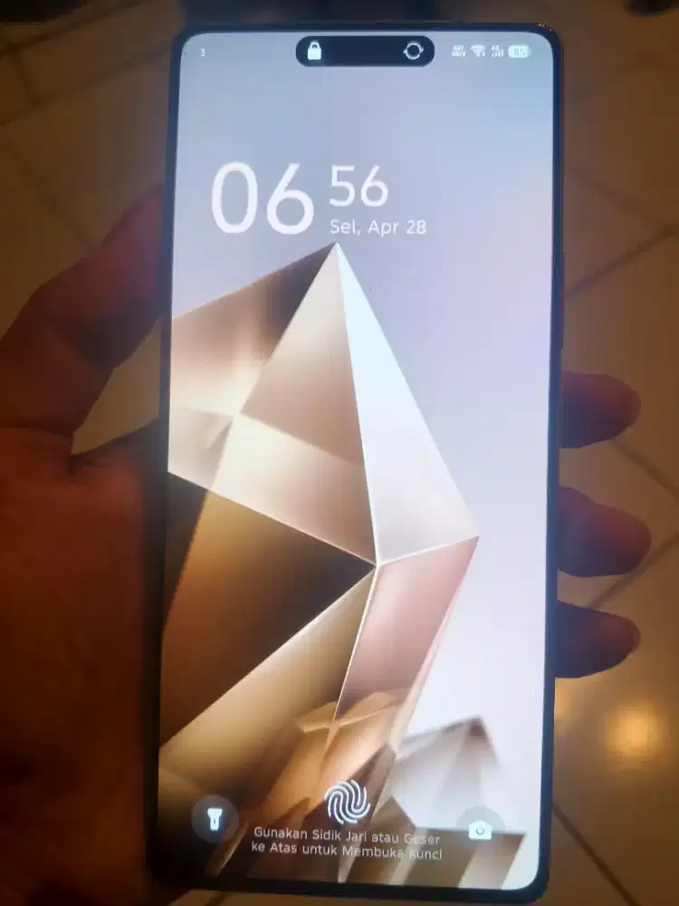 Infinix note 50 pro 8/256, 
Tecno pova 7 5g 8/256