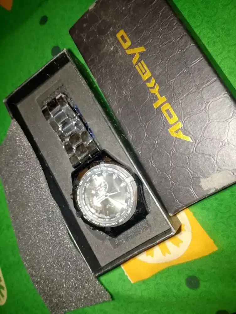 Jam tangan pria merk Aokeyo masih baru dan mulus