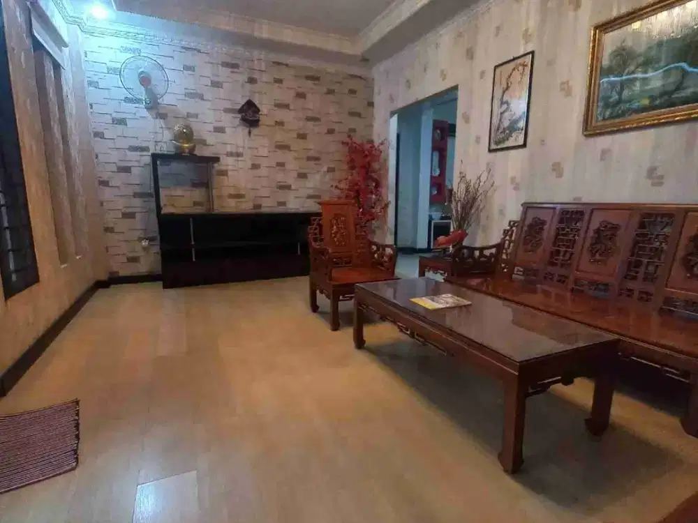 RUMAH 4 KAMAR STRATEGIS DEKAT SEKOLAH PURNAMA PONTIANAK