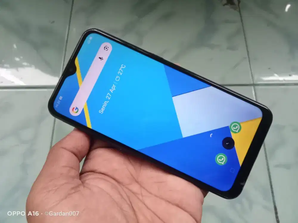 Realme C2 4G LTE 2/32gb normal Batangan