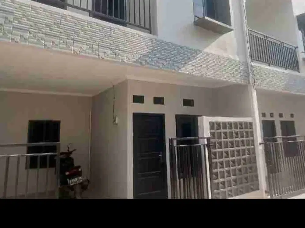 Rumah baru 2 lantai di pondok kelapa Jakarta Timur