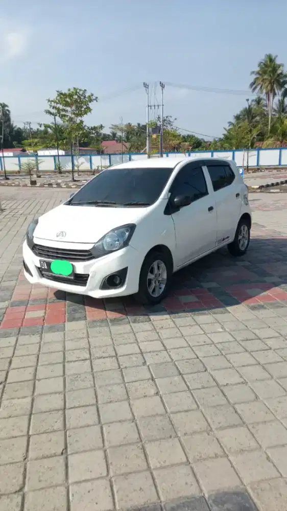 Dijual Ayla 2017 lengkap hidup