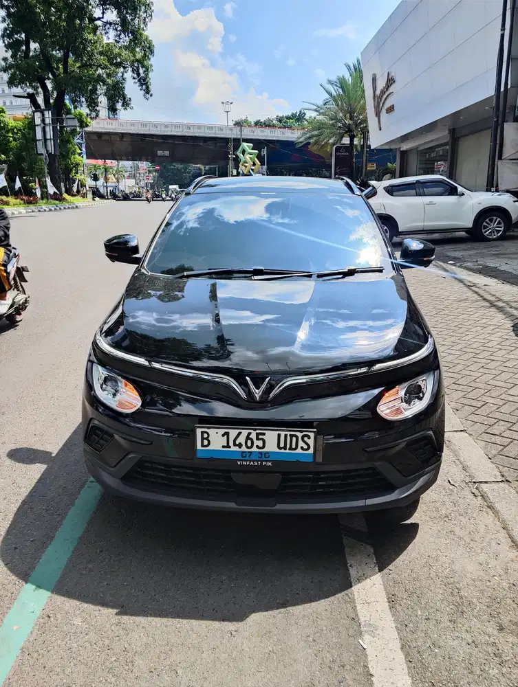 VinFast VF e34 2025 Listrik