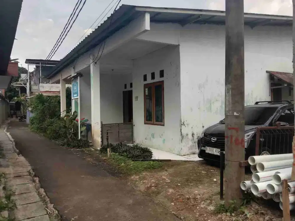 Dijual tanah bonus 3 rumah singgah didepok