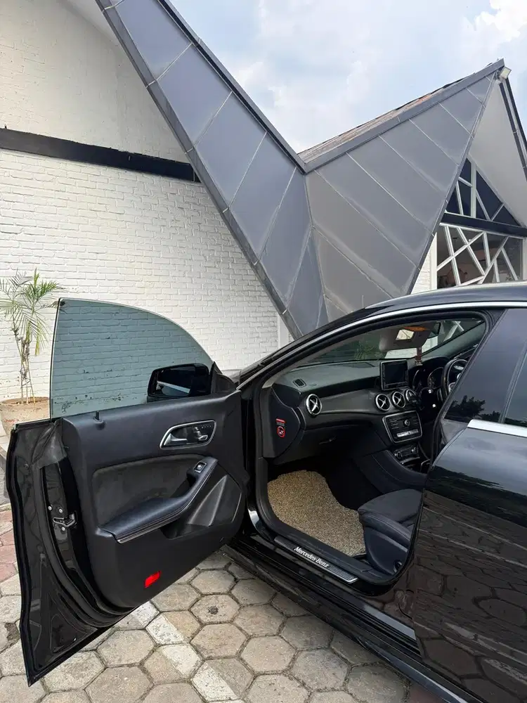 Mercedes-Benz CLA200 2017 Bensin