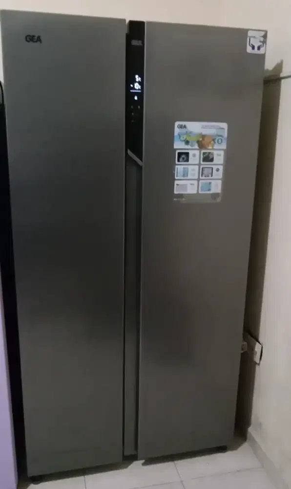 KULKAS JUMBO SIDE BY SIDE MERK GEA MULUS NORMAL