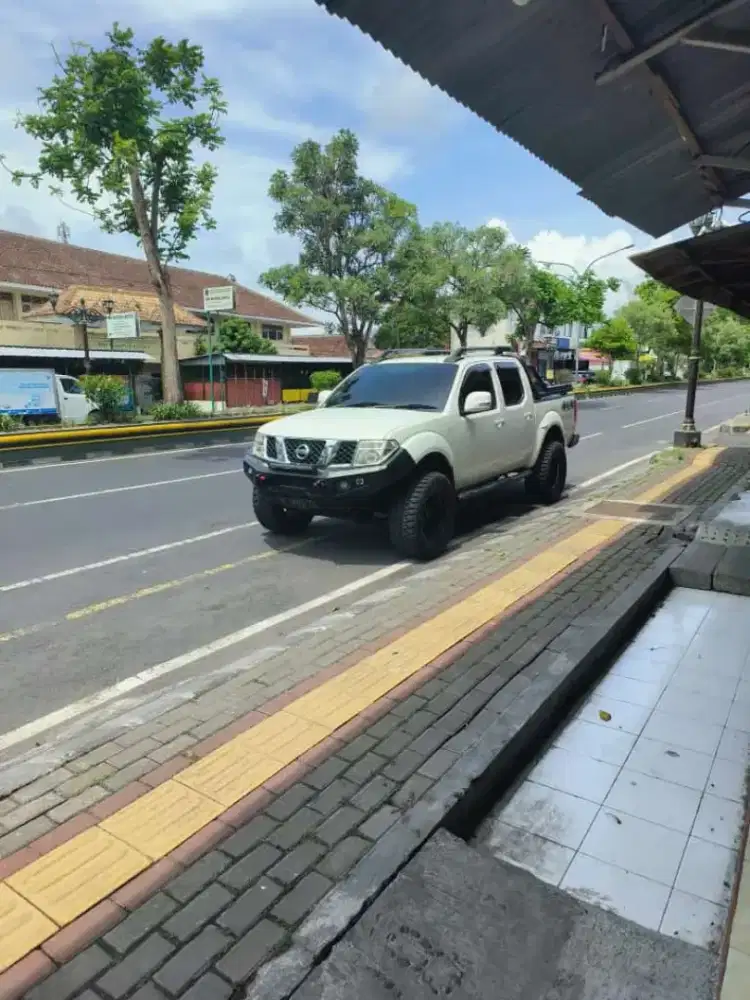 Dijua Nissan Navara tahun 2012