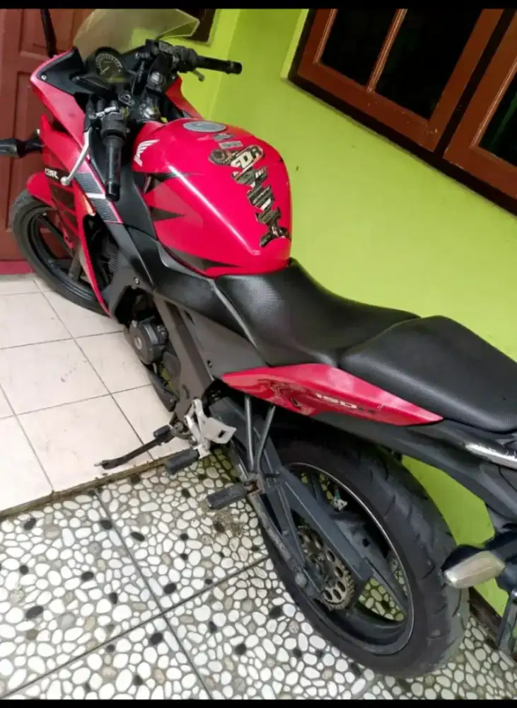 CBR 150 R Build UP 2014
