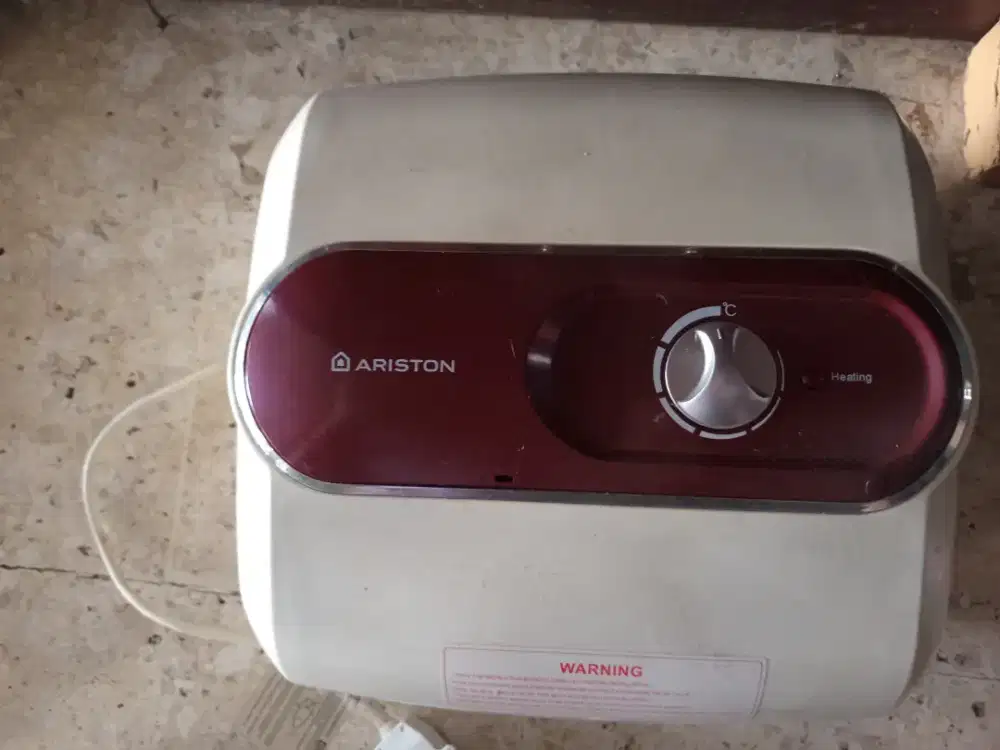 Water heater merk ariston