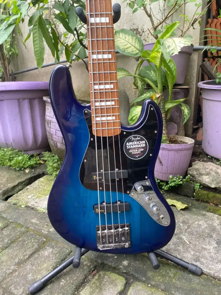 Bass fender jazz 5string blueburst