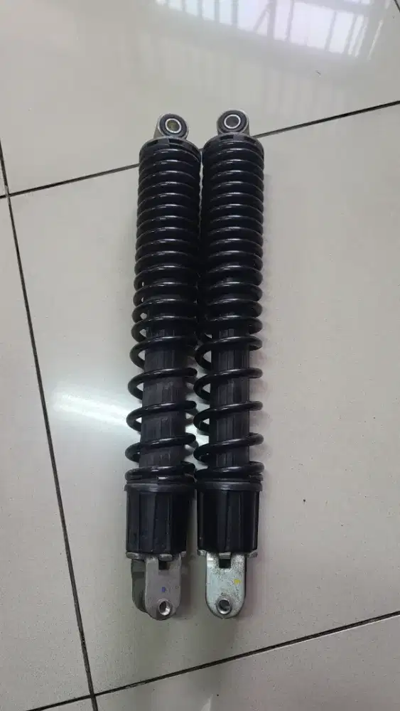 Shock copotan PCX 160 like new