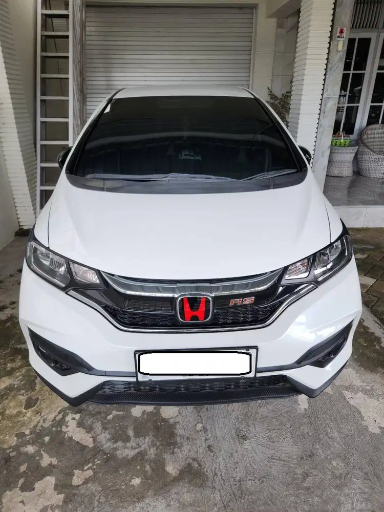 HONDA JAZZ RS AT LIMITED EDITION TAHUN 2019 LOW KM (WHITE ORCHID) :