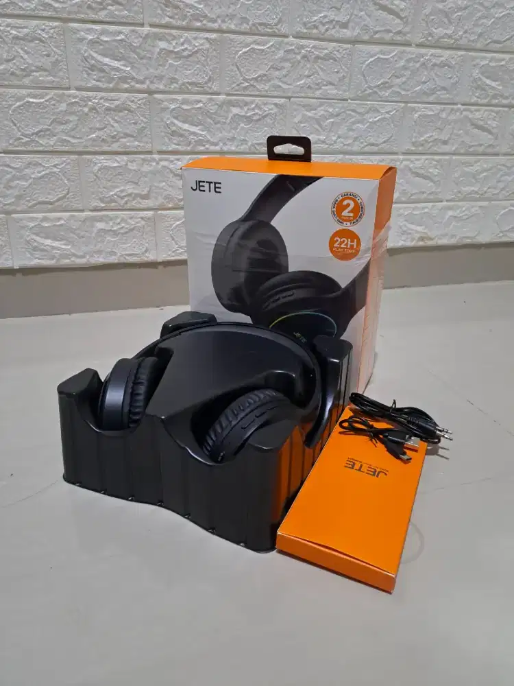 Headphone Bluetooth JETE-13 Series

- BEKAS JARANG PAKAI