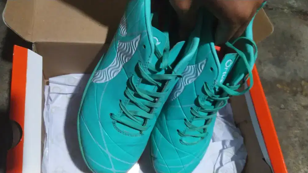 JUAL SEPATU FUTSAL ORTUS SIZE 41