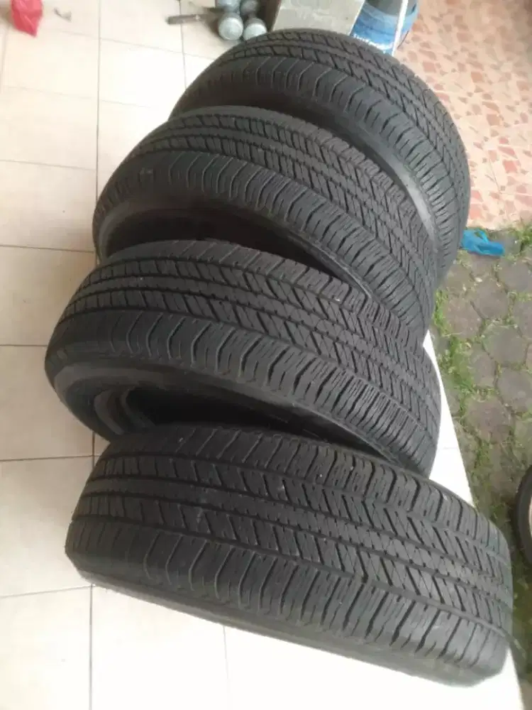 DIJUAL BAN BRIDGESTONE - RING R17 265/65
- NIK 2024