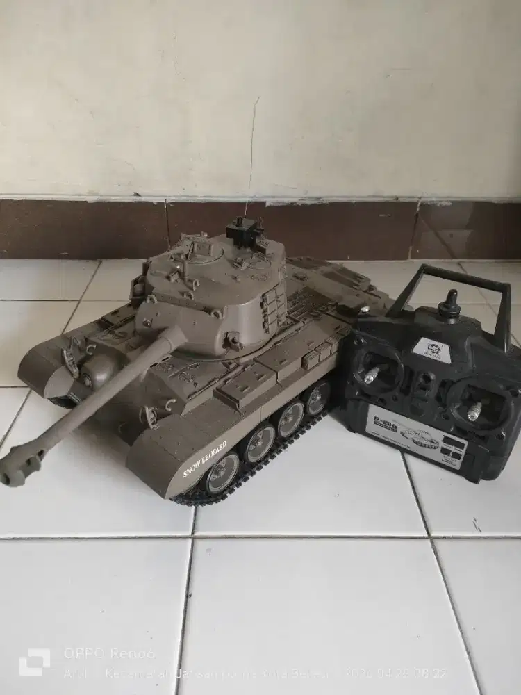 RC tank Snow Leopard