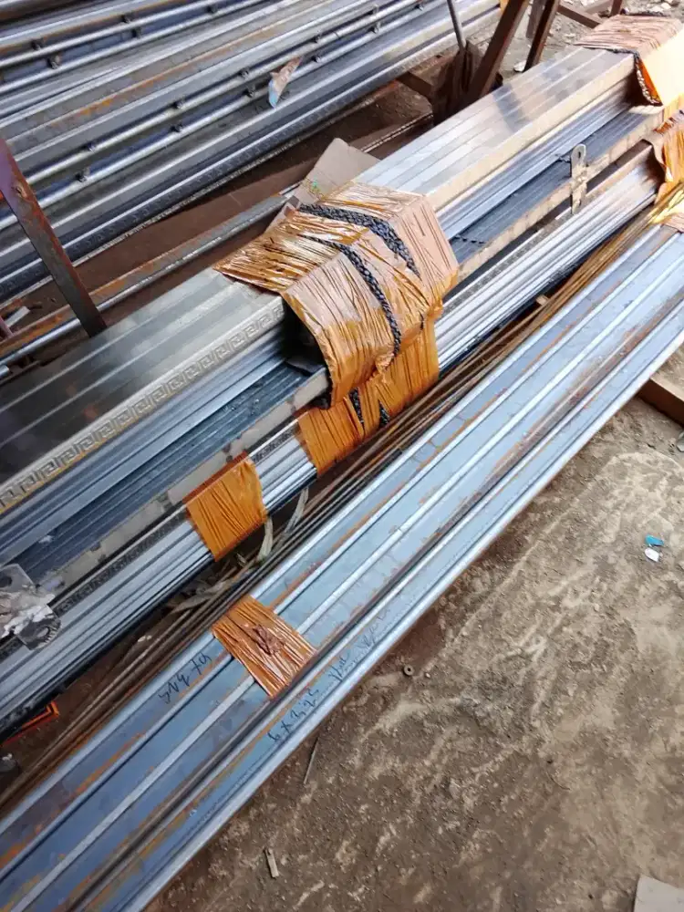 Rolling door folding gate