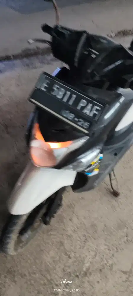 Beat pop 2016 putih hitam