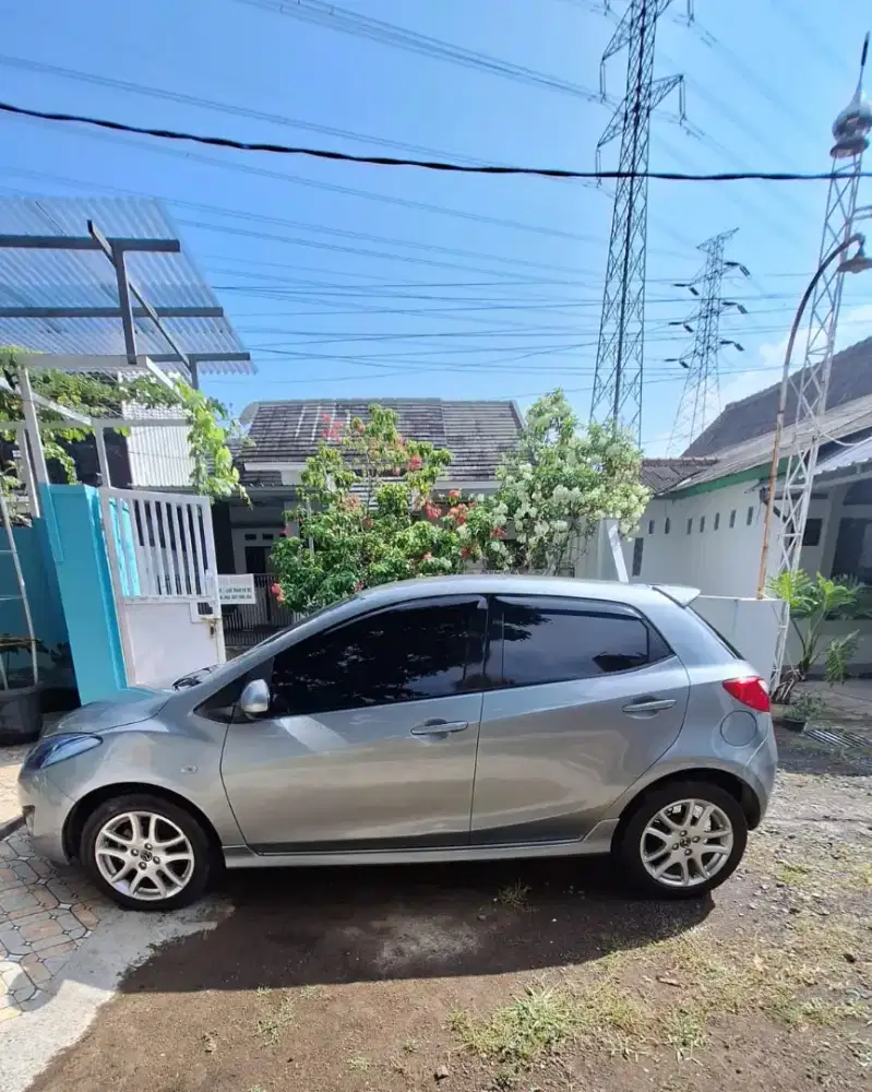 MAZDA 2 1.5 sport Bensin - AT