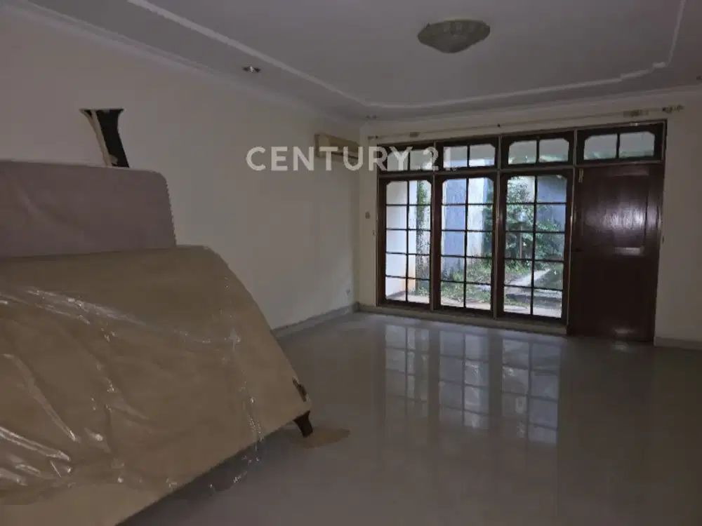 Rumah STRATEGIS Daerah Pondok Indah.  Harga Ok