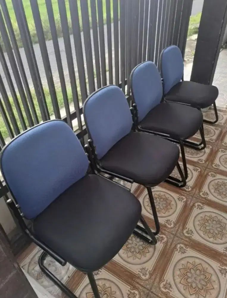 Kursi hadap highpoint