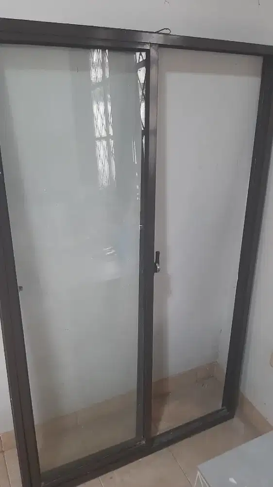 Jendela geser Alumunium