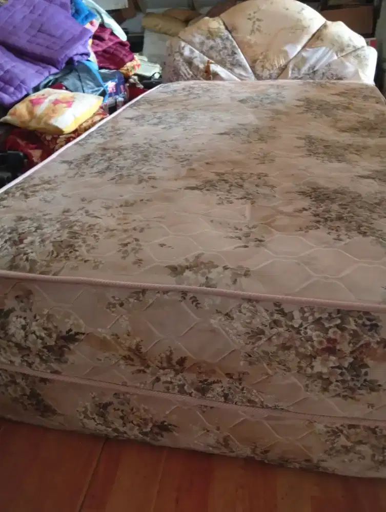 Kasur bekas di jual cepat