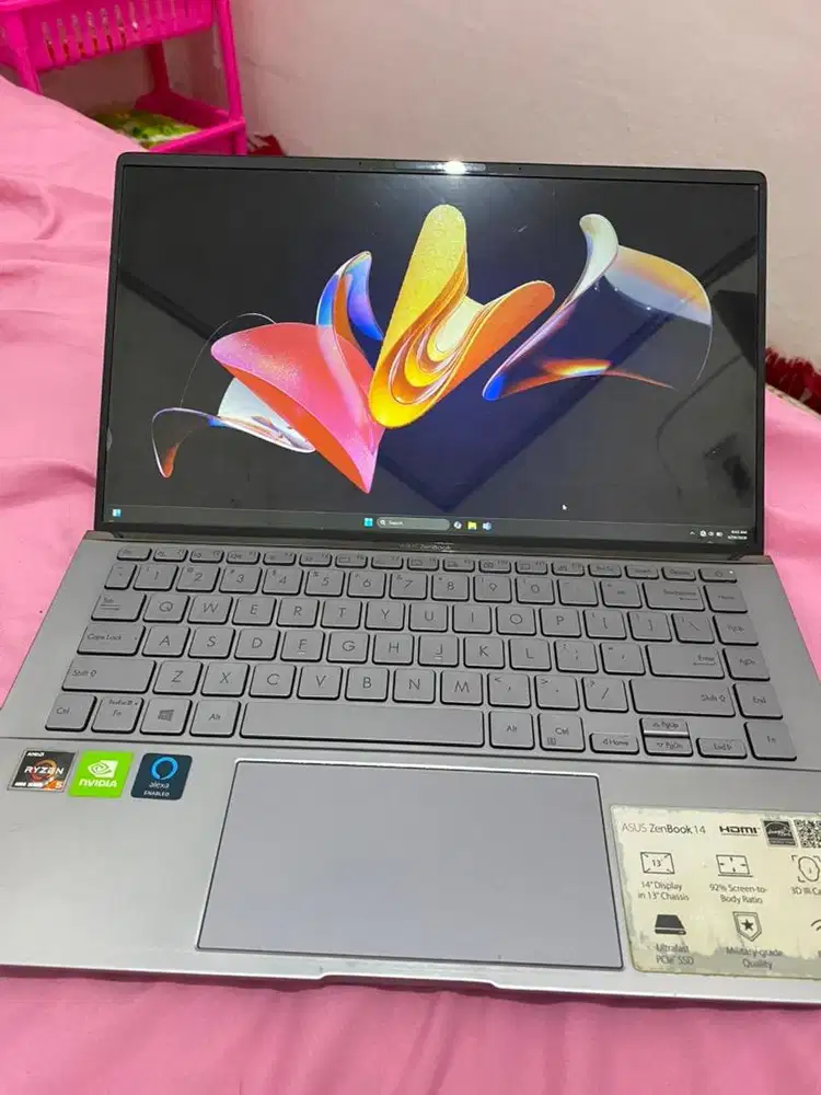 Jual laptop Asus Zenbook 14 Q407I