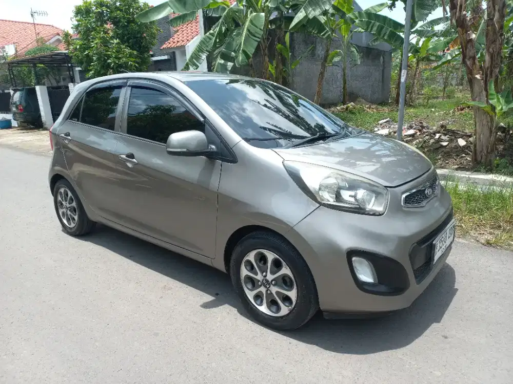 Picanto SE 1,2 Mt tupe tertinggi sudah retracht th 2013 istimewa