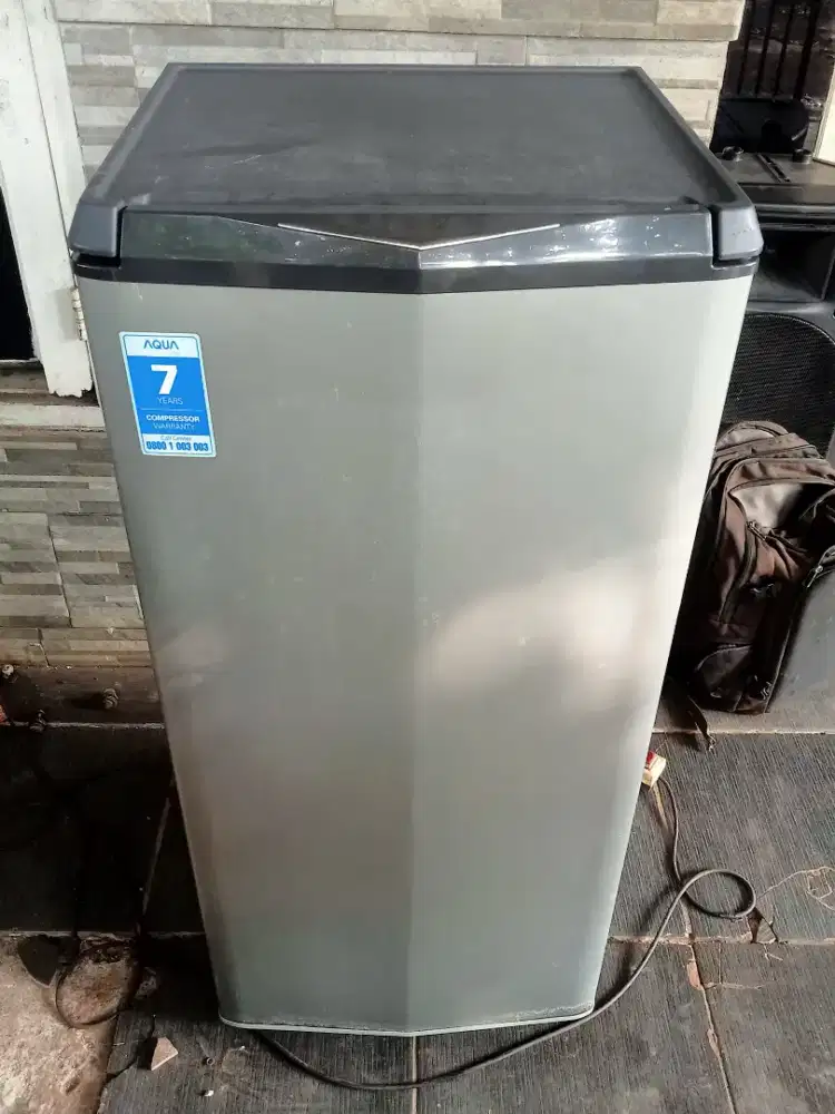 Kulkas aqua 1 pintu