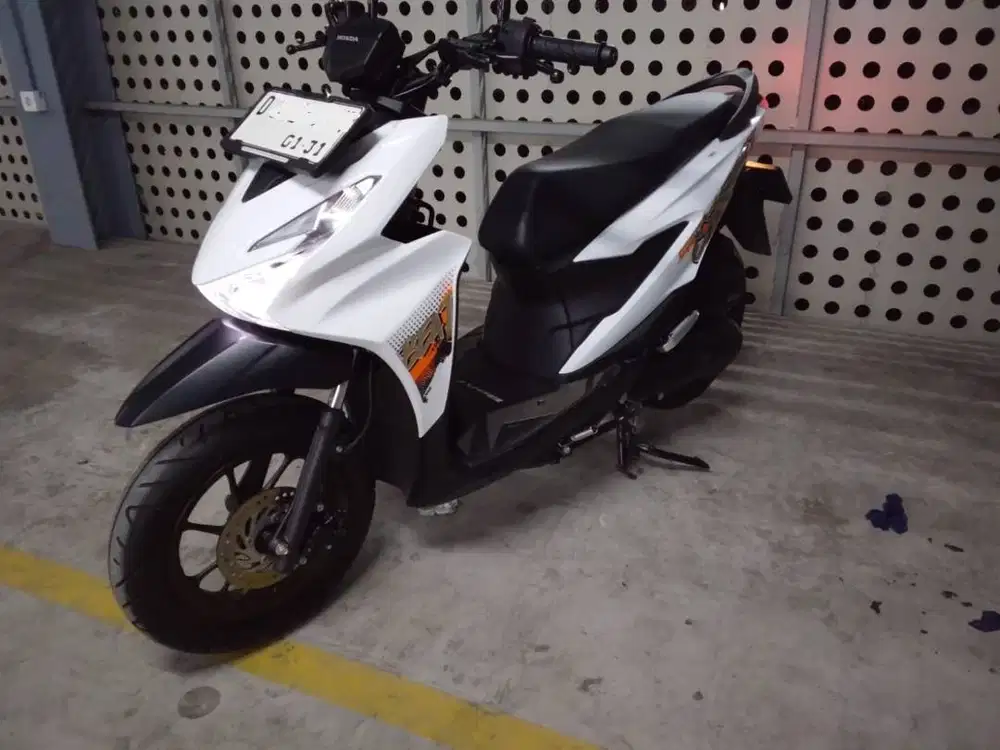 Honda Beat Street Warna Putih Th.2025 Plat D Kota Bandung