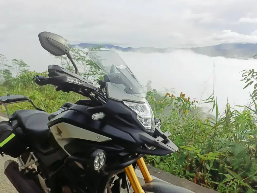 DIJUAL CEPAT HONDA CB1509x