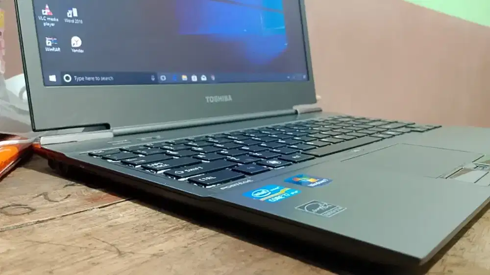 Laptop spek Gahar Toshiba portege Z830 core i7 Gen2 keyboard nyala