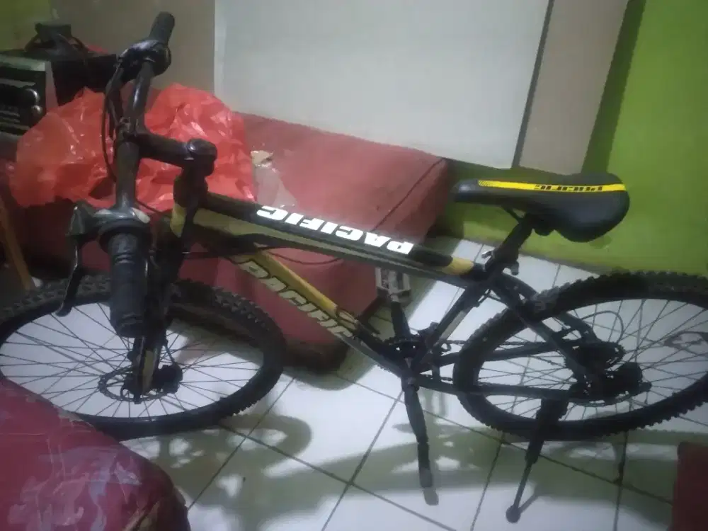 Sepeda MTB pasific montera 2000 like new