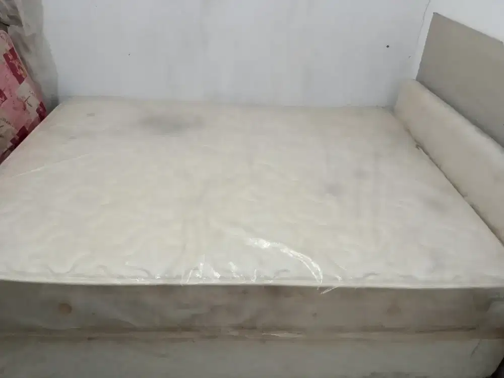 Springbed empuk matras plus dipan