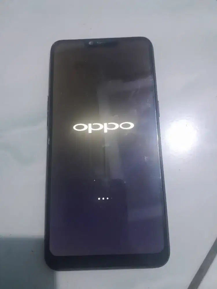 Jual bu, hp oppo seri lama bekas masi nyala, minus lcd