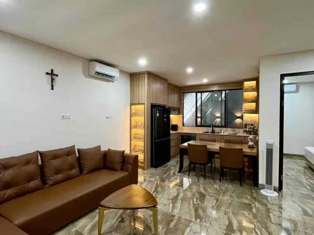 Dijual Rumah Full Furnished Adhiwangsa