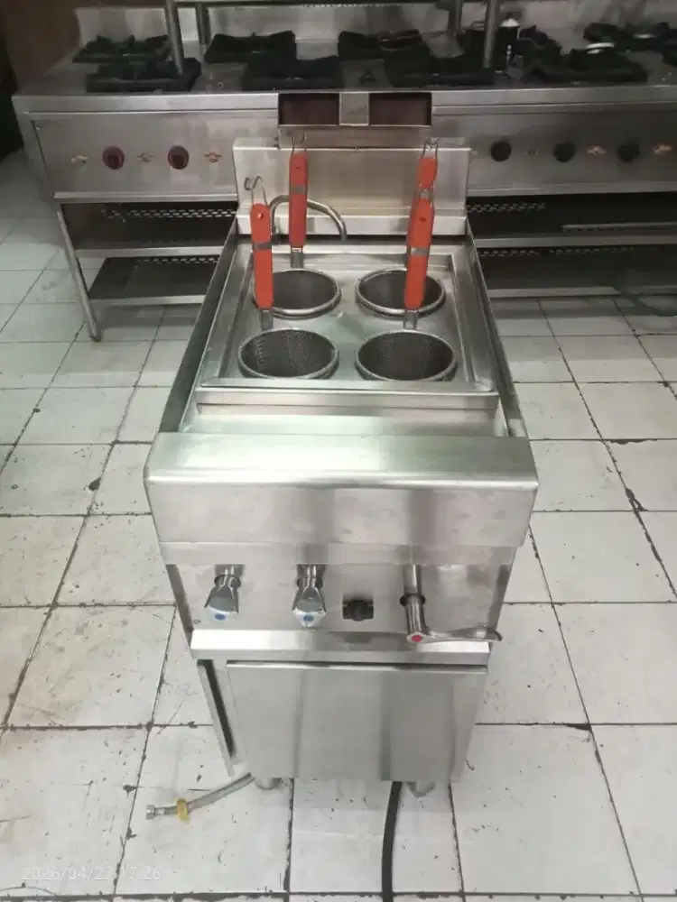 Kompor Noodle 4 Hole – Compact dan Siap Produksi