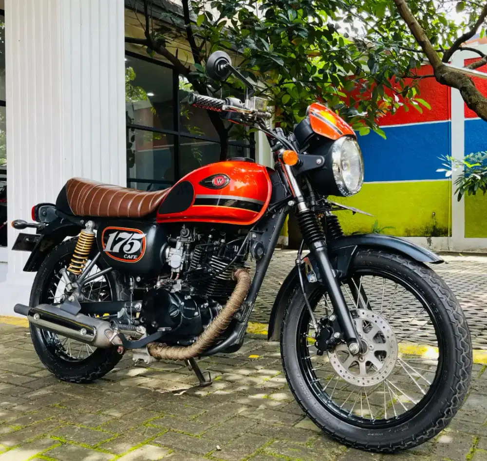 Kawasaki w175  cafe 2021